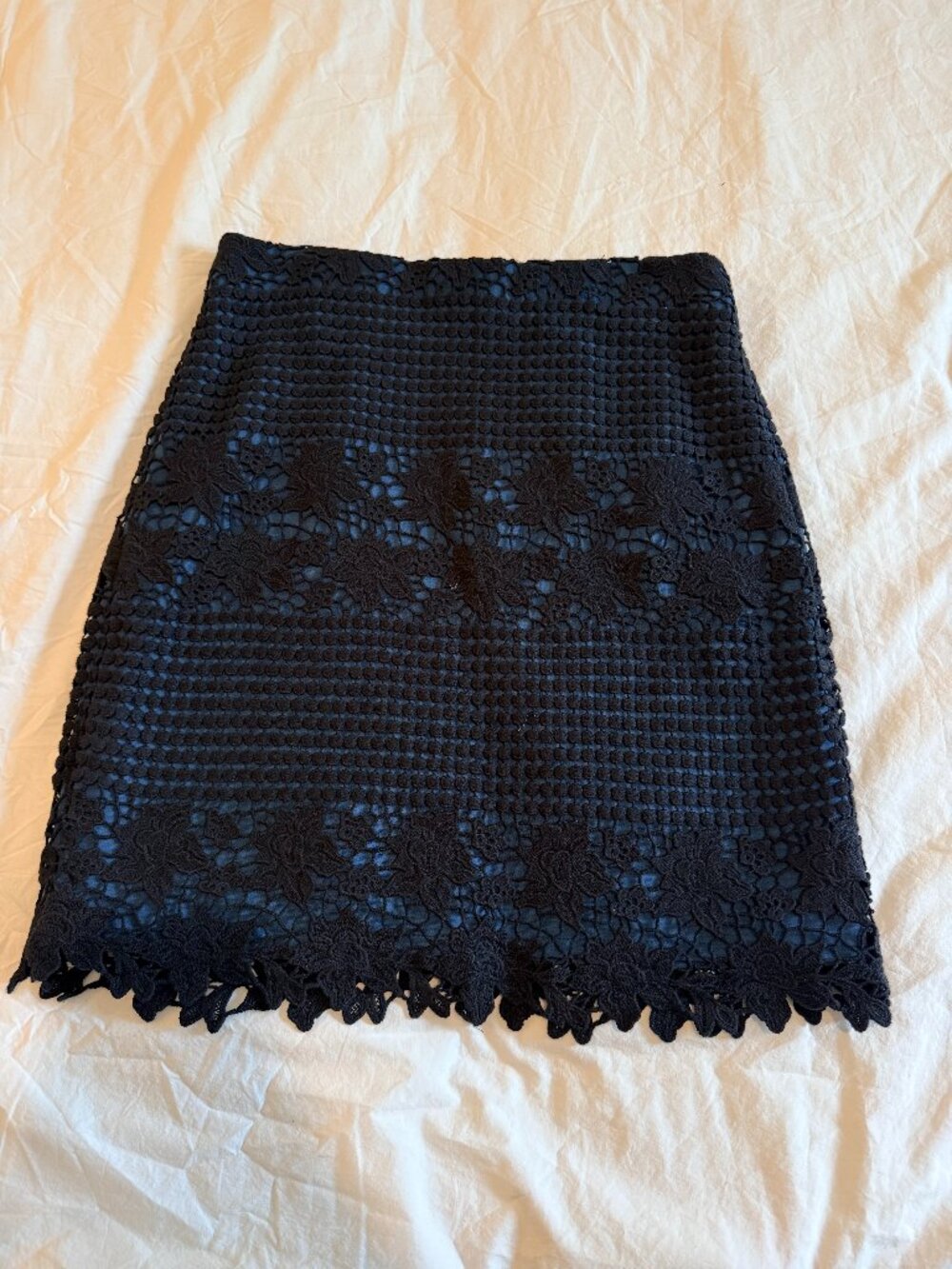 LOFT Petite Black Lace Pencil Skirt Size 0P